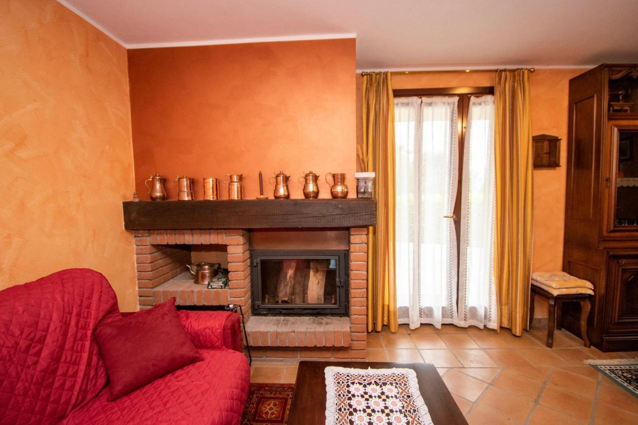 Family Gb - Dimora Fiorita Vila Armeno Exterior foto